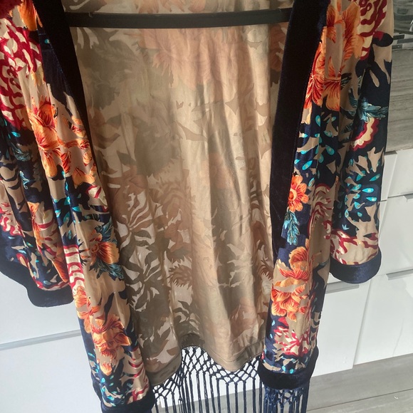 Velour Floral Print Kimono Small with Tassels - Picture 3 of 8